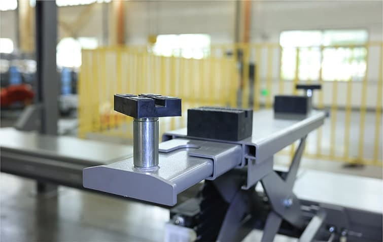 UMETECH QWJ455E Dört Sütunlu Lift, görsel 3